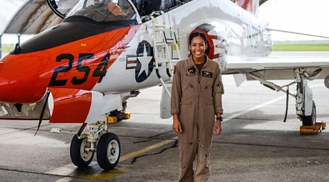 ABD Donanmasında Siyahi Kadın Savaş Pilotu - USA/ABD - www.abdpost.com