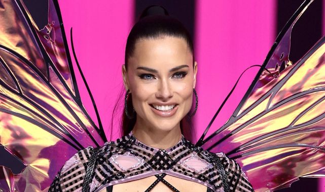 Adriana Lima Shocks Fans At 2024 Victoria's Secret Fashion Show ...