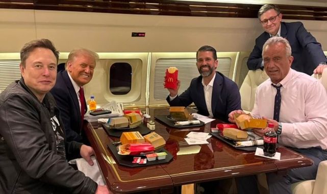 [Bild: rfk-jr-trump-and-elon-musk-are-snapped-i...daposs.jpg]